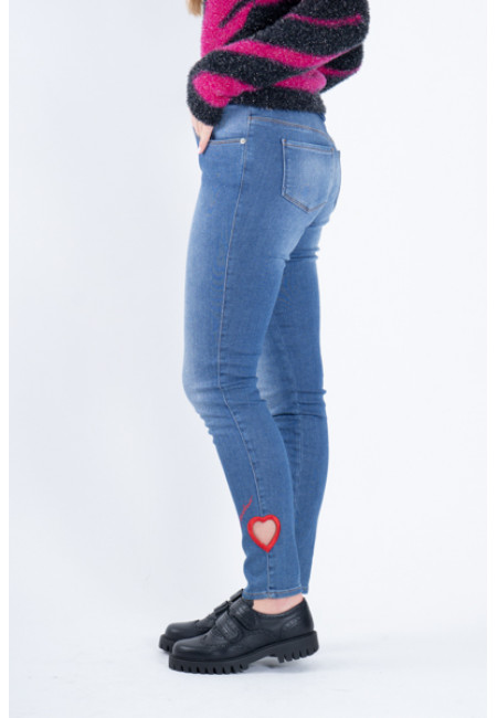 Джинсы Love Moschino art 053